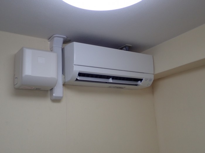 8aa690f2529c195e554954aee884bfa7